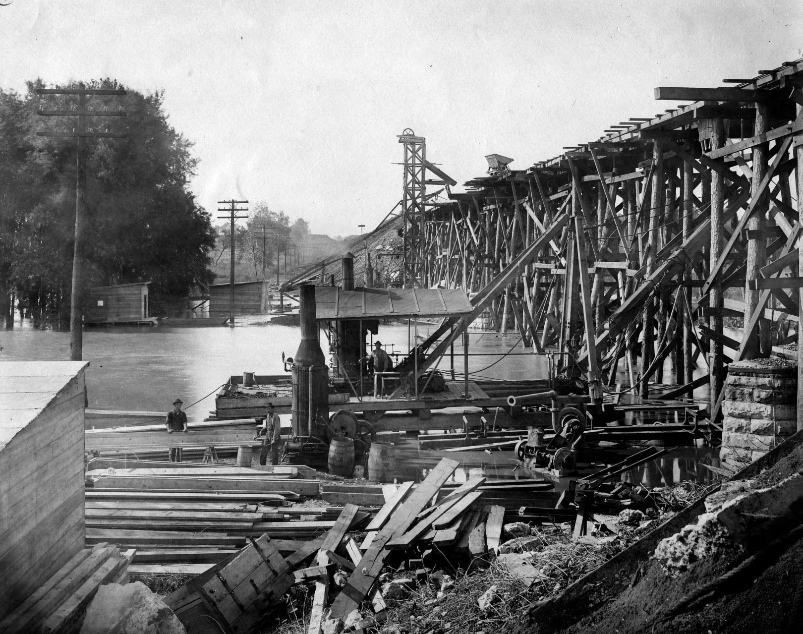 Illinois Central bridge-3 1911.jpg